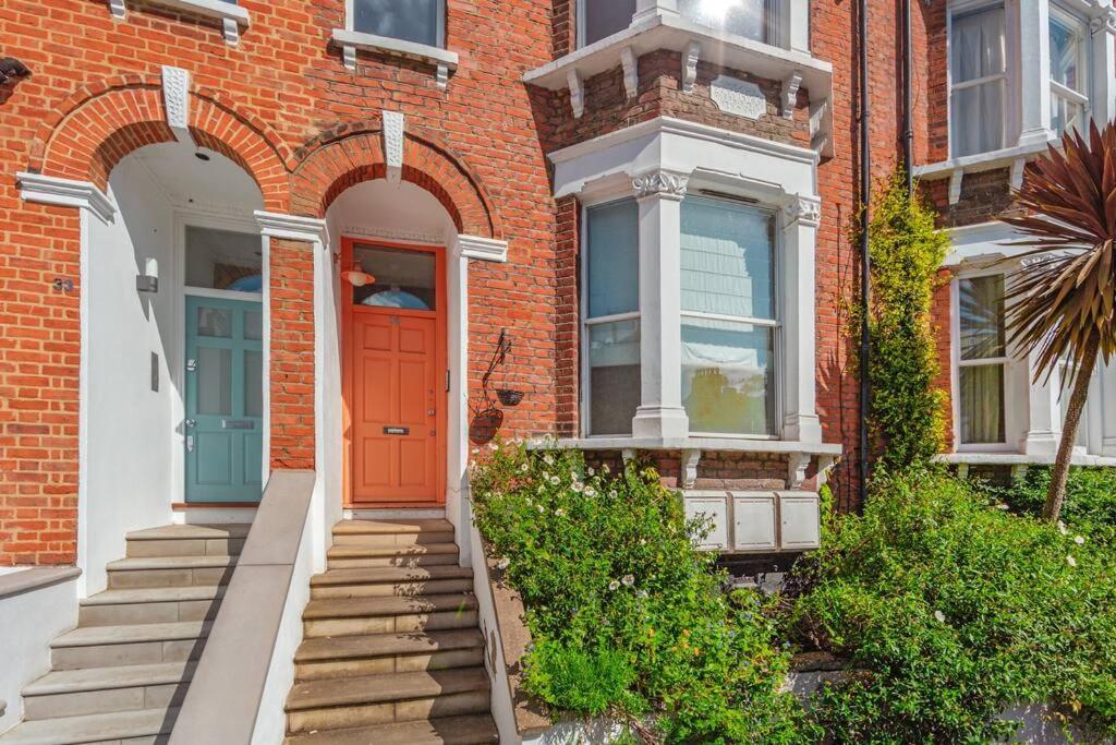 Charming Hampstead Retreat With Patio Londres