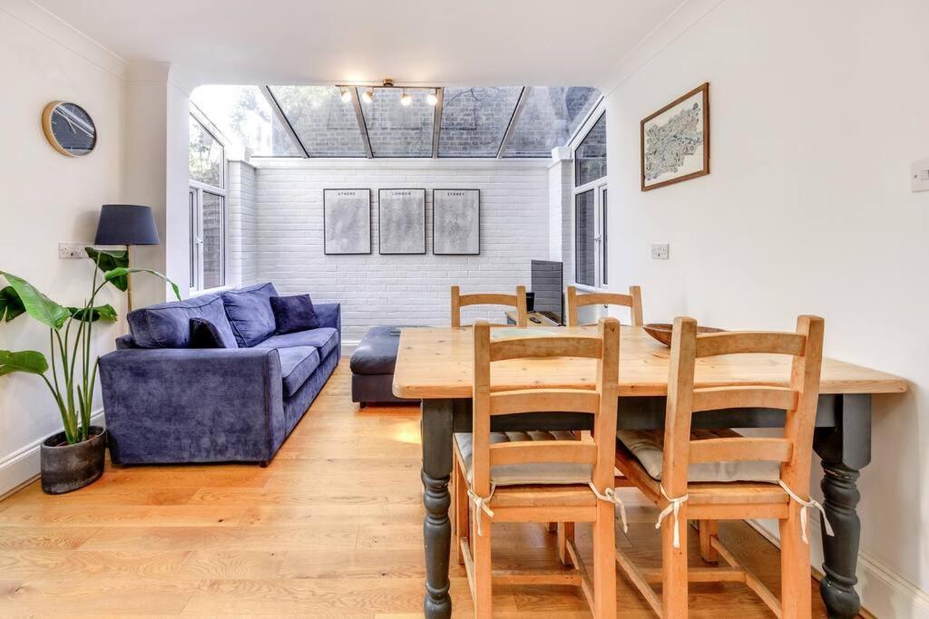 Charming Hampstead Retreat With Patio Appartement Londres